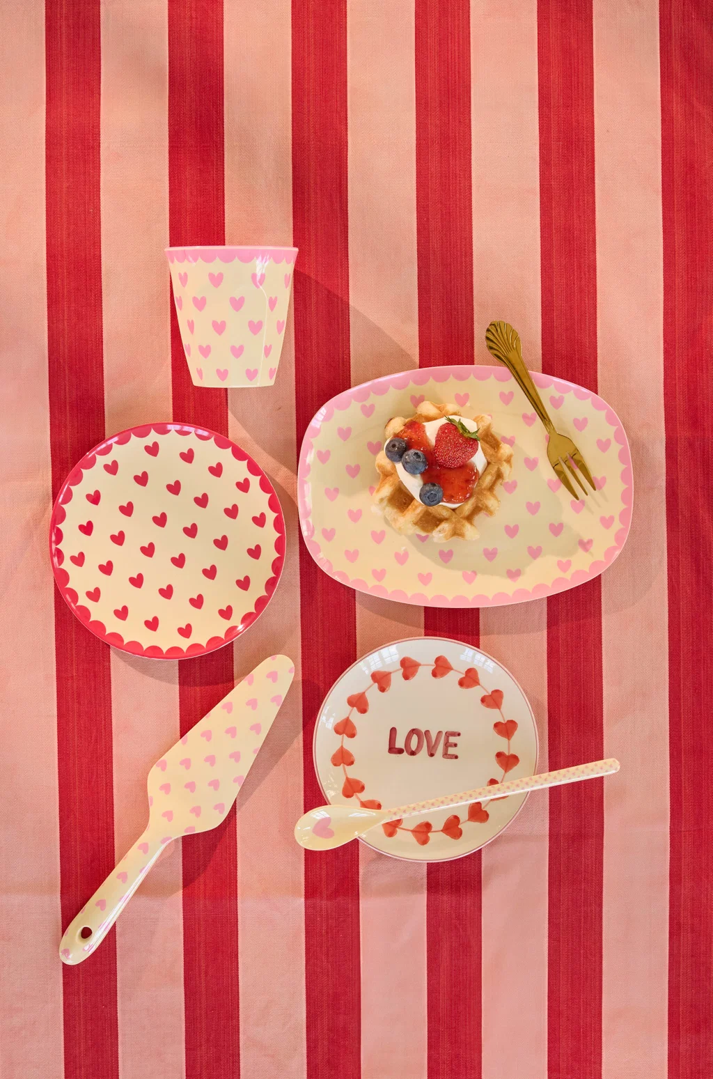 Rice Melamin Teller klein HEARTS Print, D. ca. 16,5 cm, Herzen