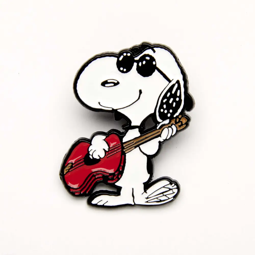 The Peanuts PIN "Music is Life" SNOOPY mit Gitarre von The Peanuts