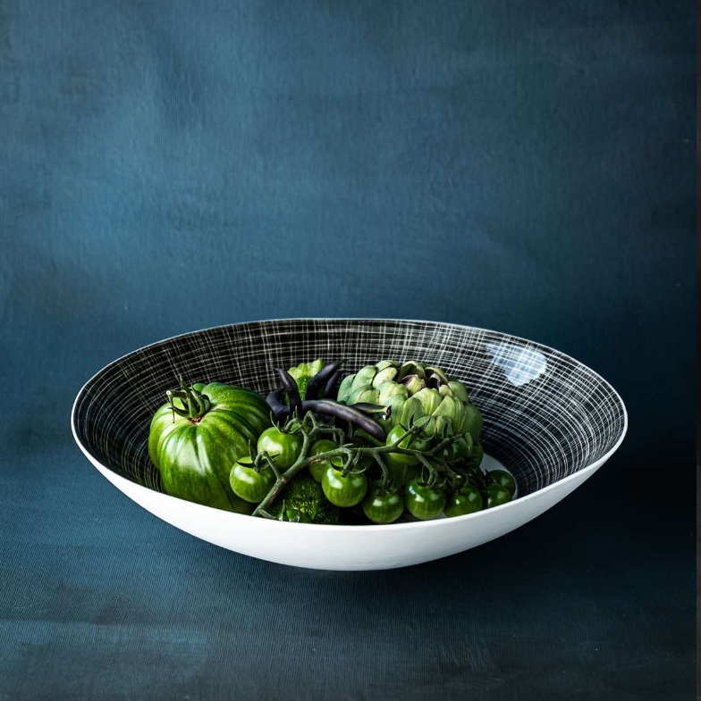 KLATT OBJECTS RAMI Schale L schwarz, Bone China ,D.  ca. 31,5 cm