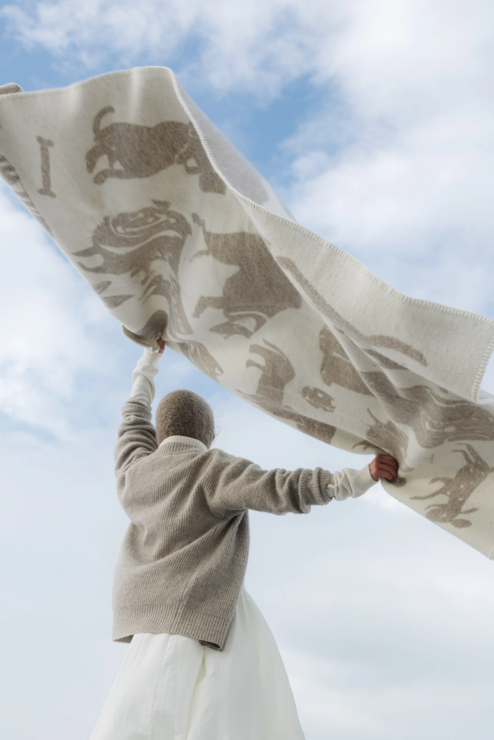 Lapuan Kankurit KOIRAPUISTO Wolldecke , beige-white, ca. 130 x 180 cm , Hunde