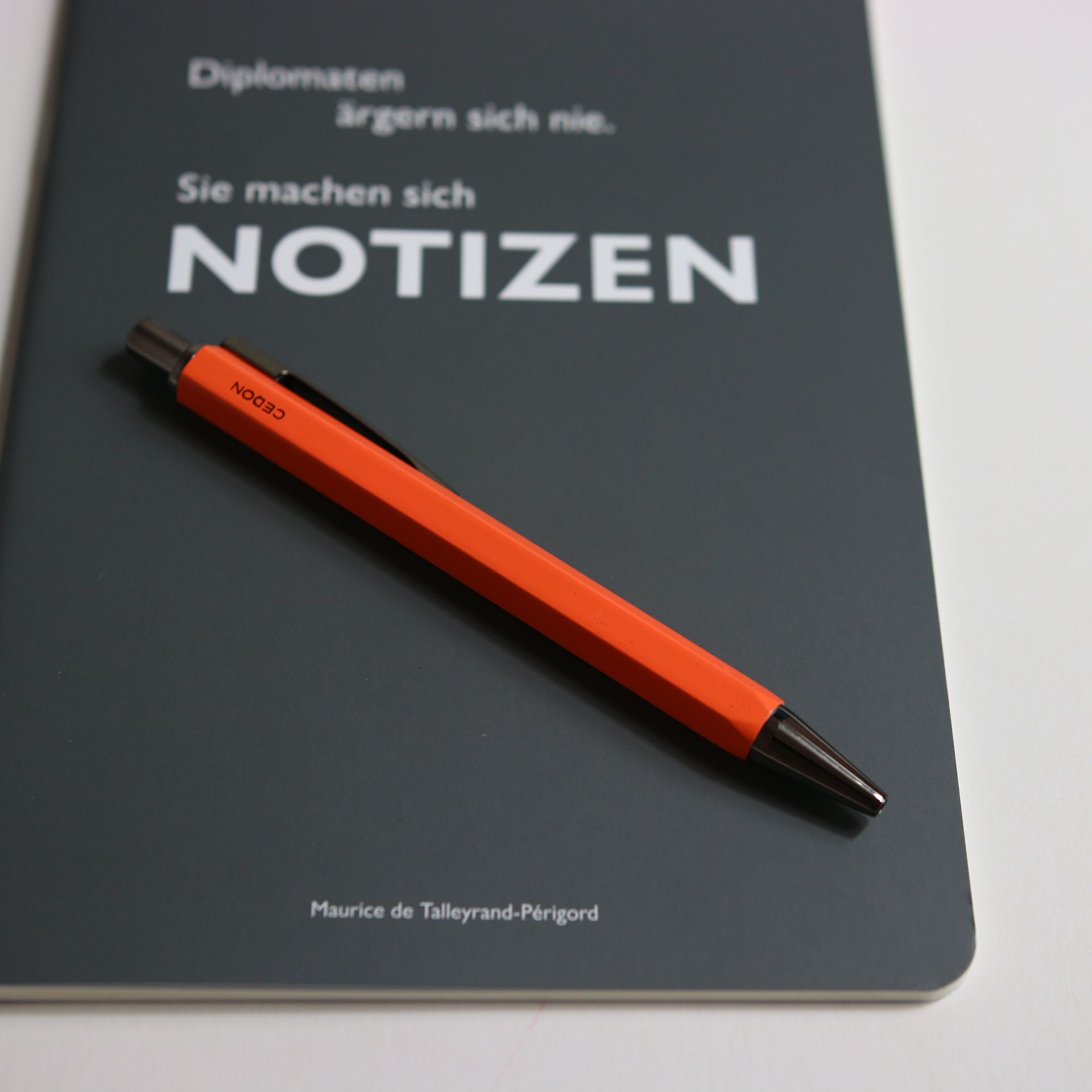 Kugelschreiber neon orange von Cedon  