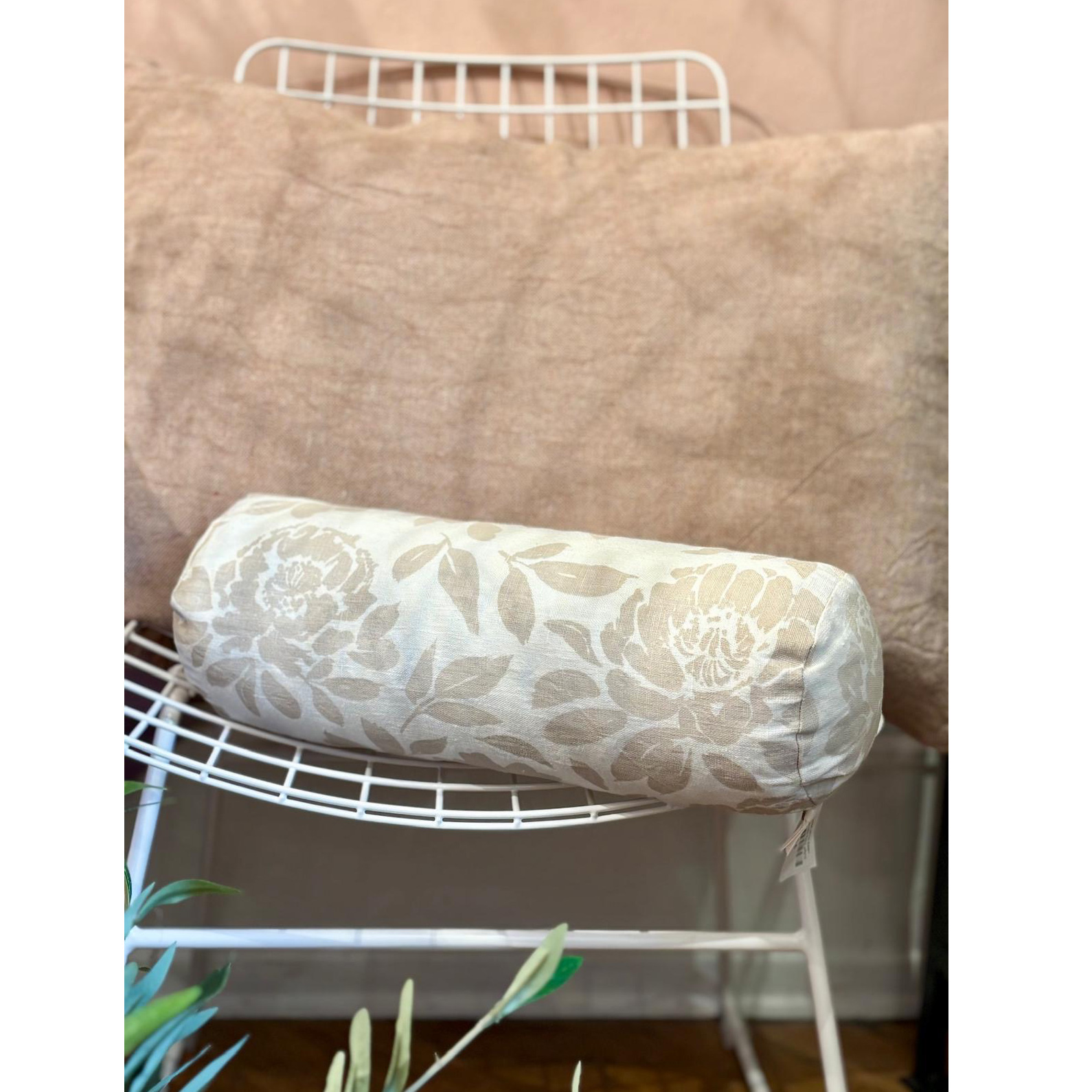 Dorothee Lehnen Kissen Nackenrolle Peony, offwhite, Leinen, ca. 14 x 40 cm