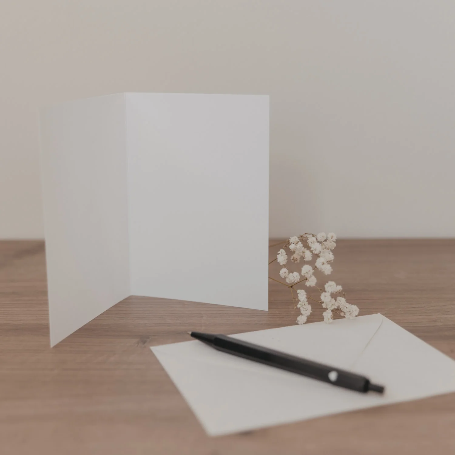 Eulenschnitt Klappkarte Giraffe