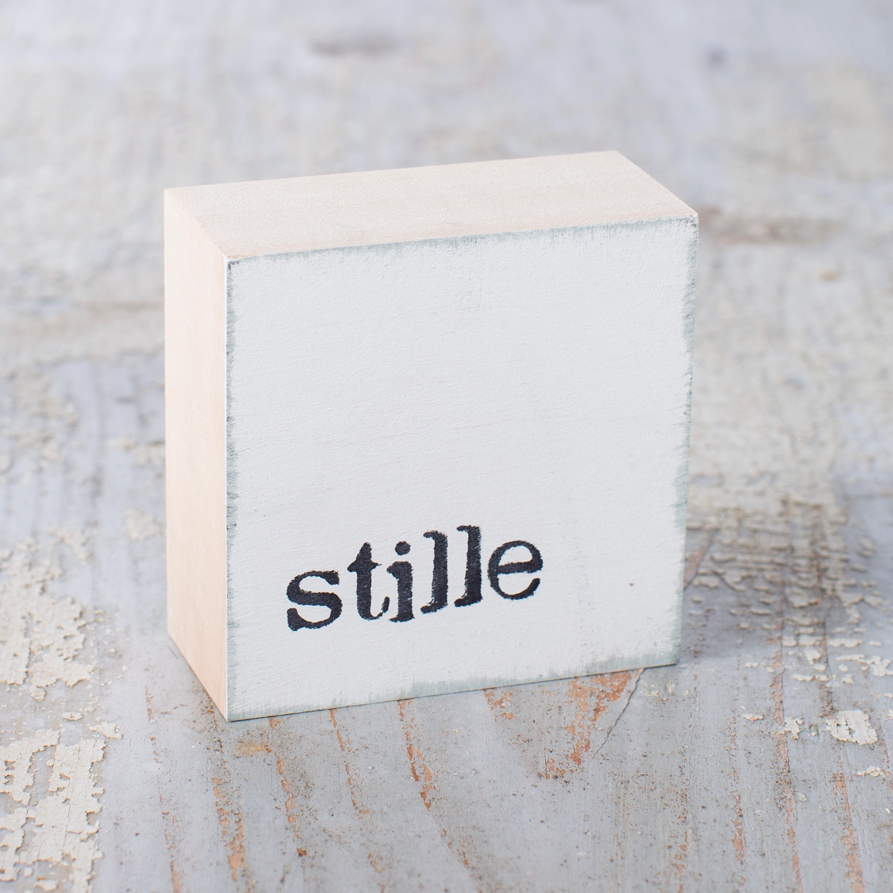 Textplatte "stille" weiß von iopla , 6 x 6 cm