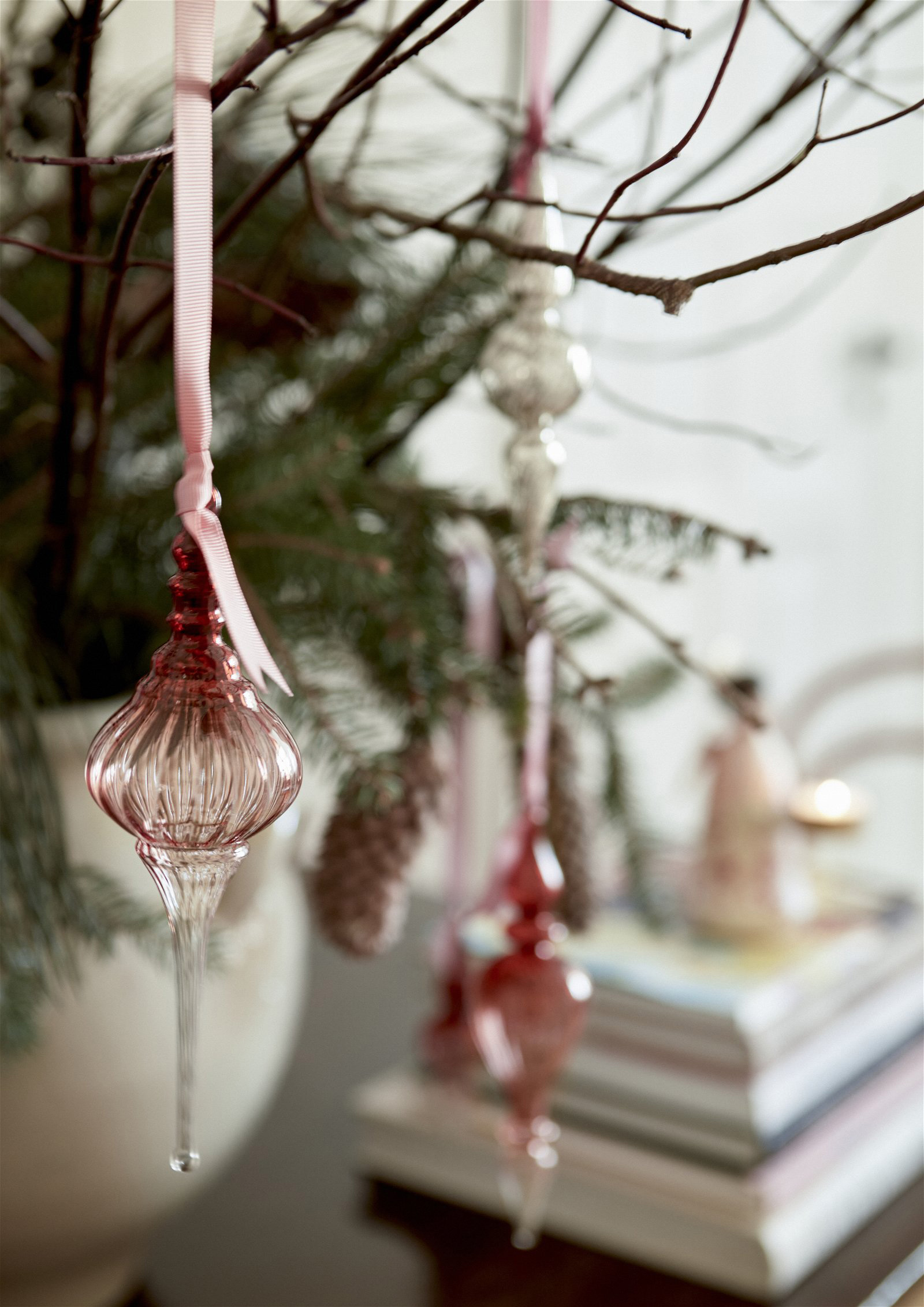 % Weihnachtsanhänger Glaszapfen Ruby, ca. 20 cm, Glass Icicle Cone Ruby von Bungalow 