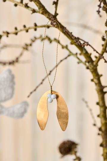 Geschenkanhänger Mistelzweig Gloria, ca 7 cm, Messing , ca. 4,5 x 5,5 cm