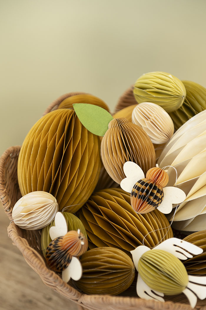 Bungalow Papier- Ei Swirl HONEY S , 2er Set, H. ca. 6 cm , Ostereier, creme-senf