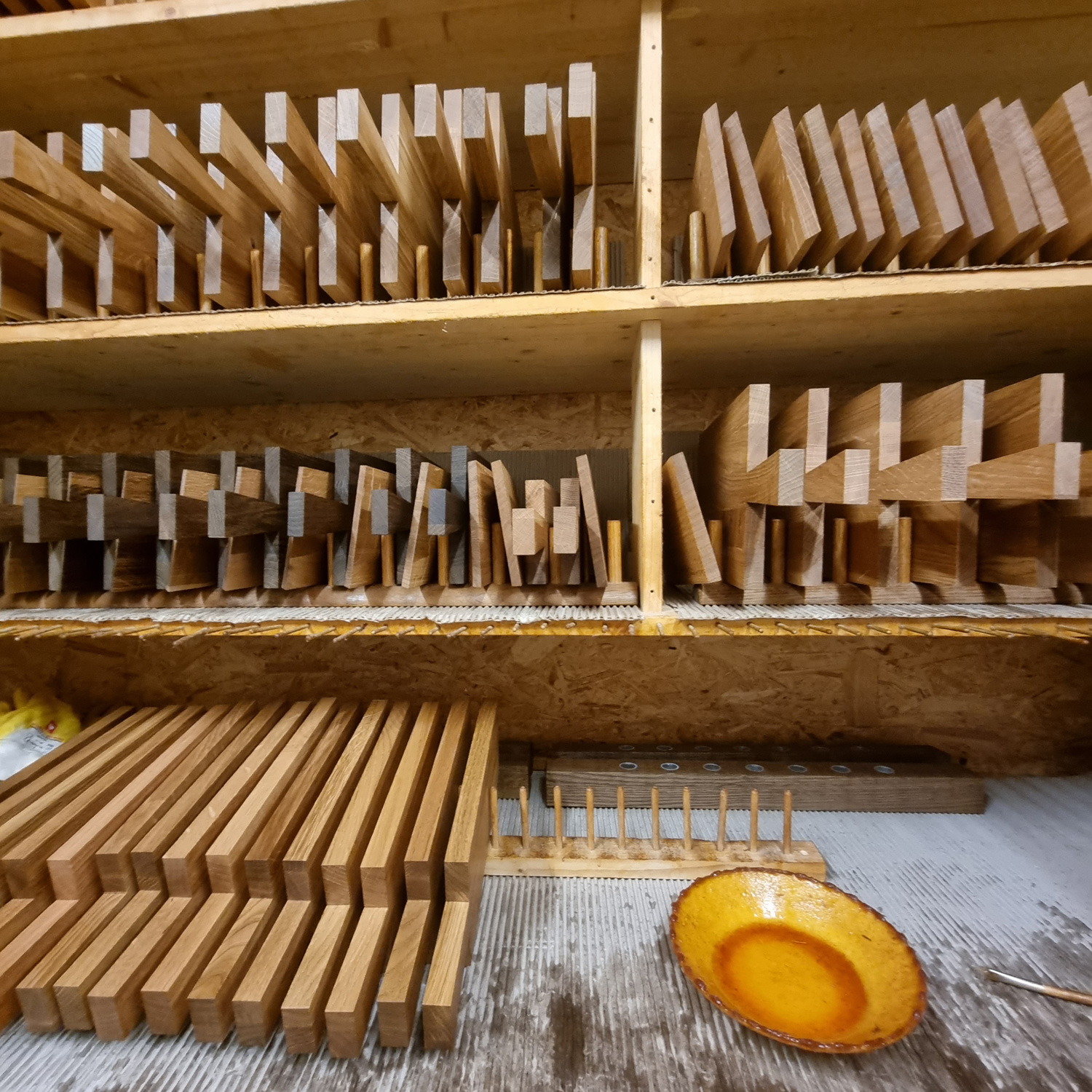 Raumgestalt  Brett mit Griff aus Eiche geölt, mini (17,5x13,5x1,2 cm + Griff 9 cm)