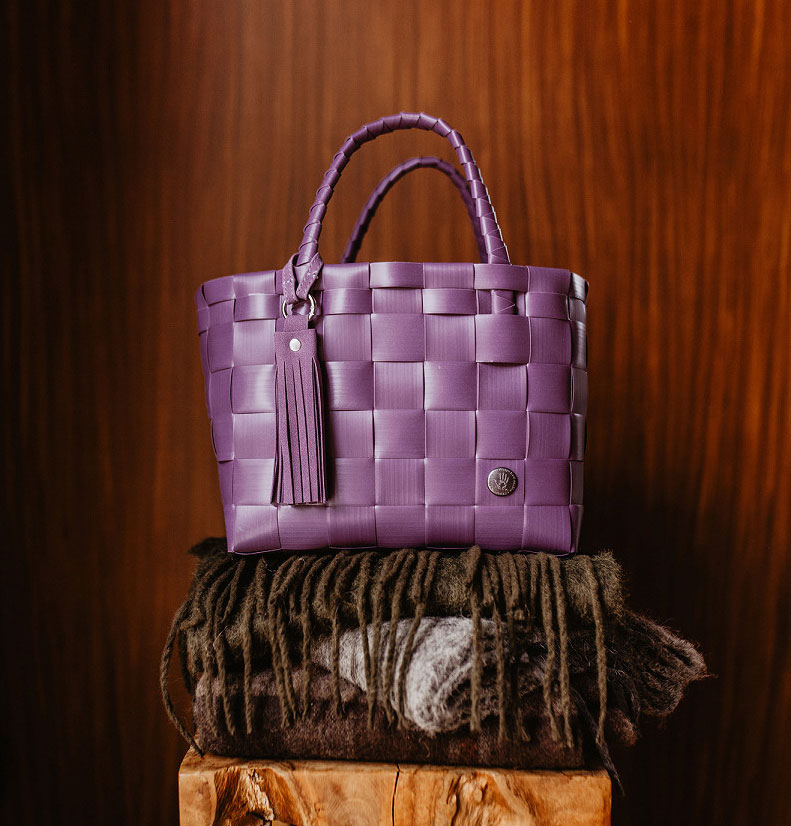 Handed By Mini Paris - Mini Shopper fat strap with PU tassel, velvet eggplant