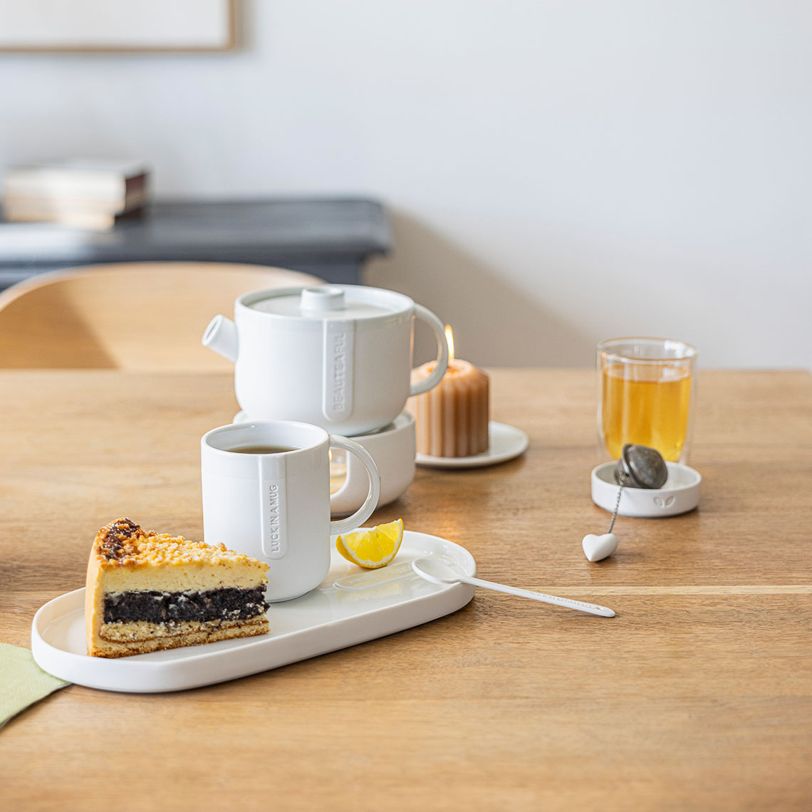 Cozy Time. Tasse mit Deckel "Glücksmoment" von Räder  Teetasse mit Deckel