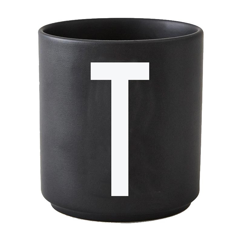Design Letters AJ Cup, Porzellan Becher "T" , Farbe: Schwarz, Arne Jacobsen 