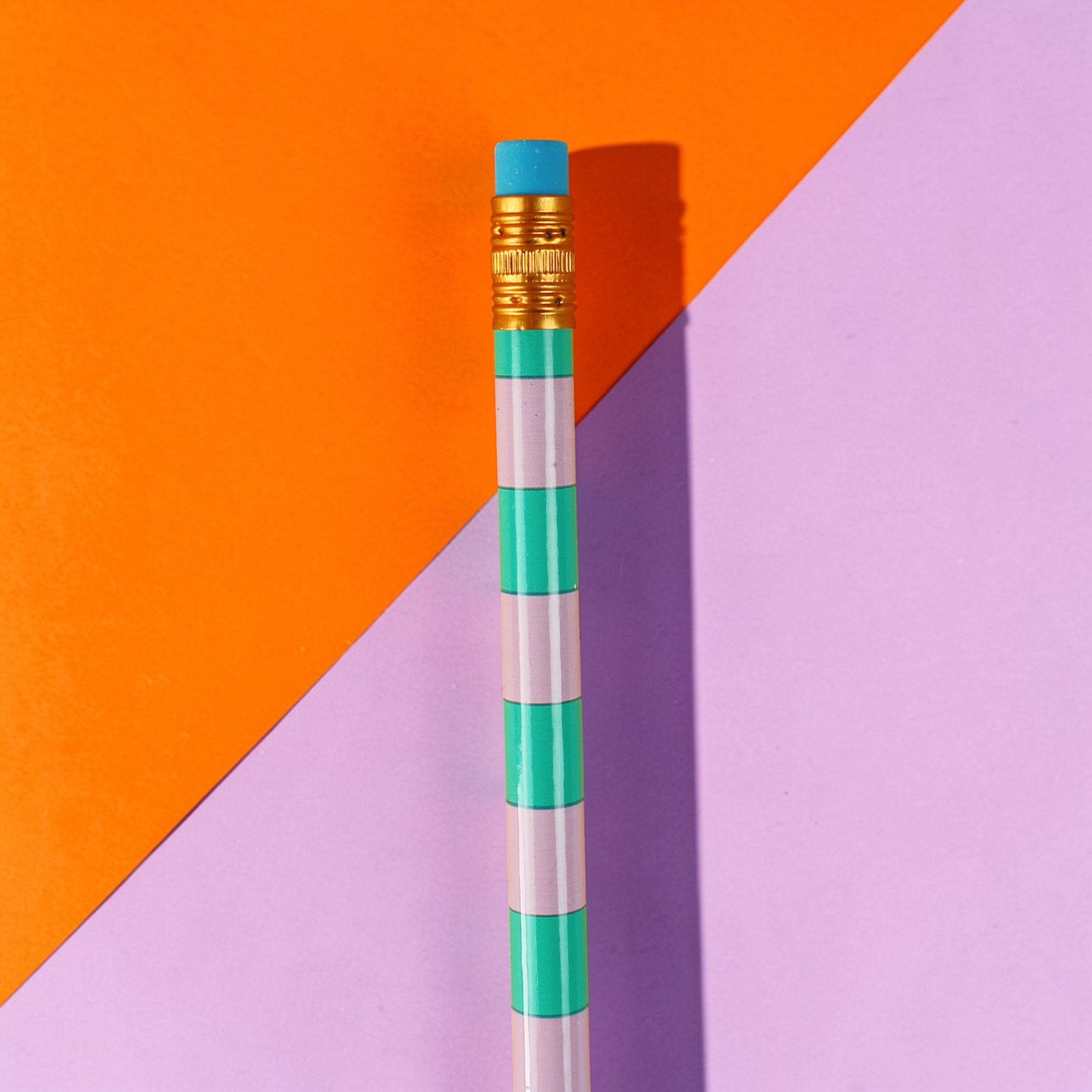 Bleistift Stripes flieder-petrol, mit Aluminium-Hülle orange, Radiergummi hellblau, 18,7cm