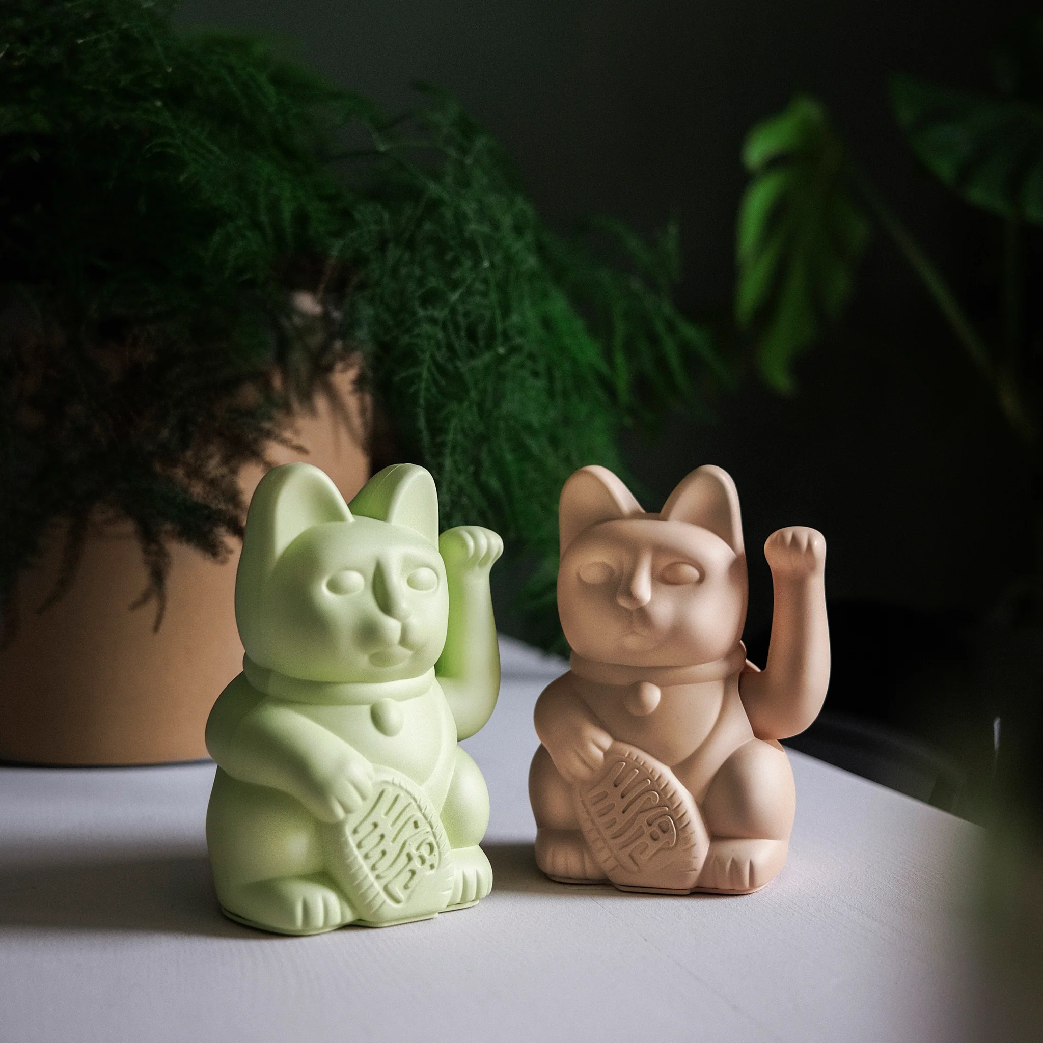 Lucky Cat / Light Green/ Winkekatze/Glückskatze von donkey products, Katze  