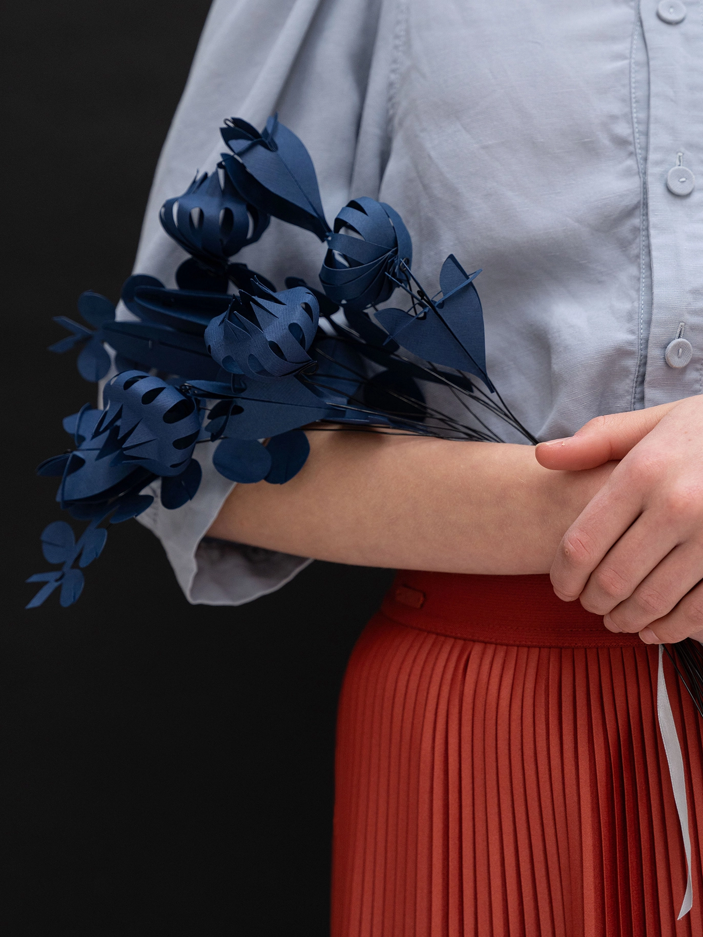 Jurianne Matter FIELD flowers DUSK BLUE small , Bastelset, Papierblumen , 6 Stück