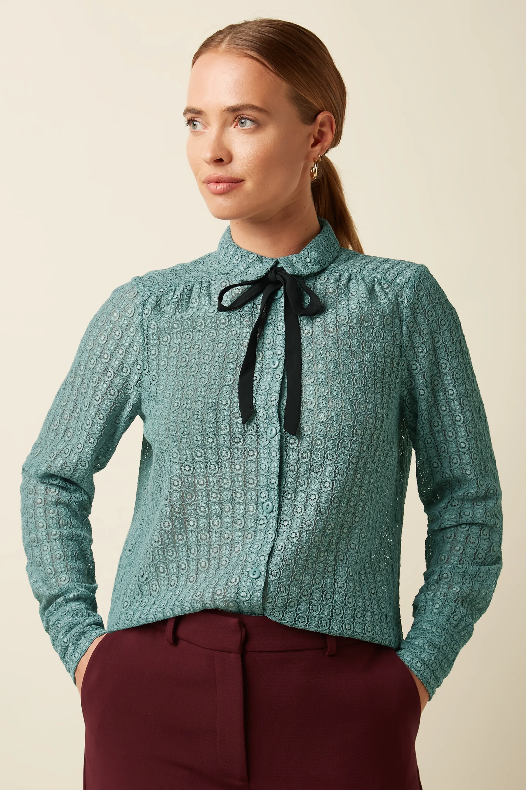 King Louie Elia Blouse Branco Lace, Farbe Silver Green - Branco Lace, Bluse