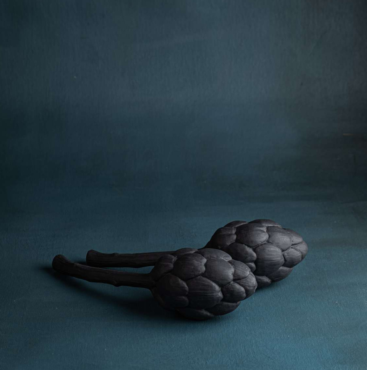 KLATT OBJECTS FRUCTUS ARTISCHOKE Schwarz  , Deko-Objekt, ca. 25 cm, KLATT OBJECTS FRUCTUS CYNARA, pro Stück