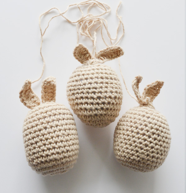 % Osterei-Hase  gehäkelt caramel, Oster-Anhänger,  ca. 7 cm , pro Stück     