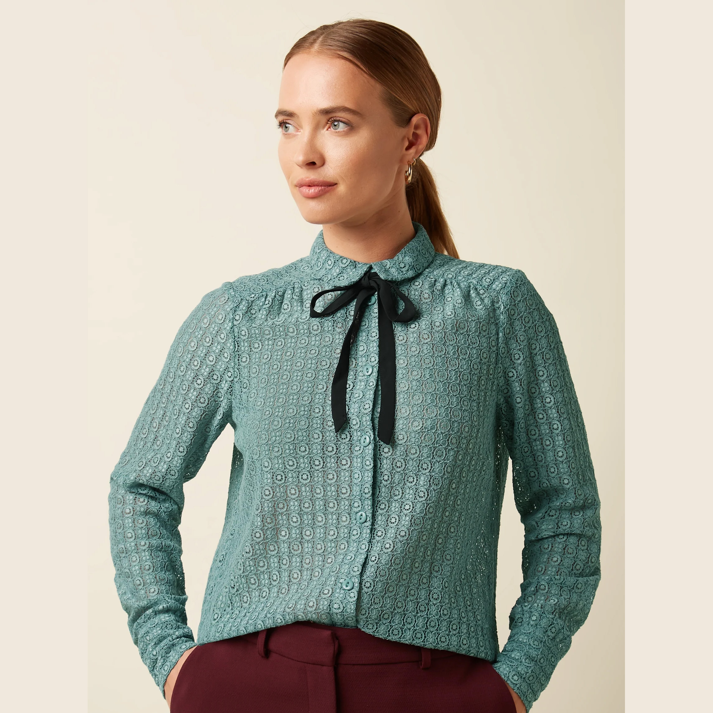 King Louie Elia Blouse Branco Lace, Farbe Silver Green - Branco Lace, Bluse