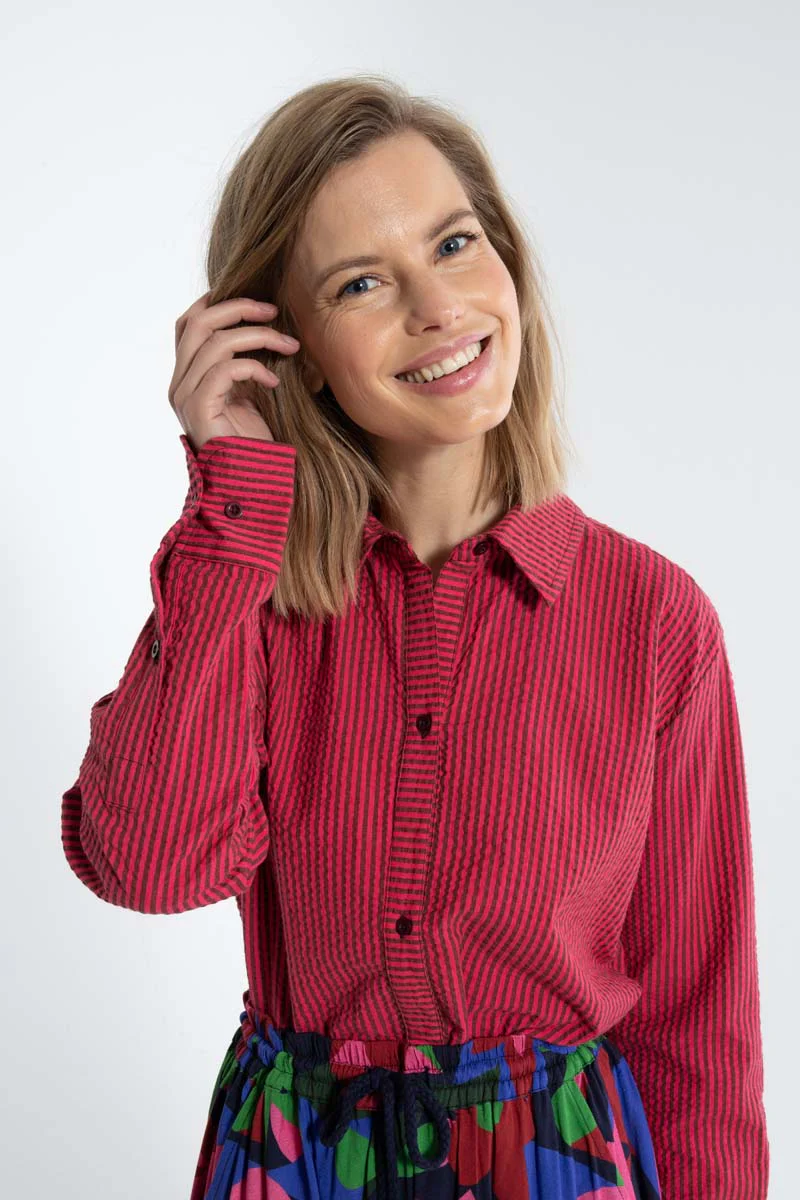 % Danefae Daneclassic Searsucker Hemd , Farbe: Dunkles Bordeaux/Power Pink