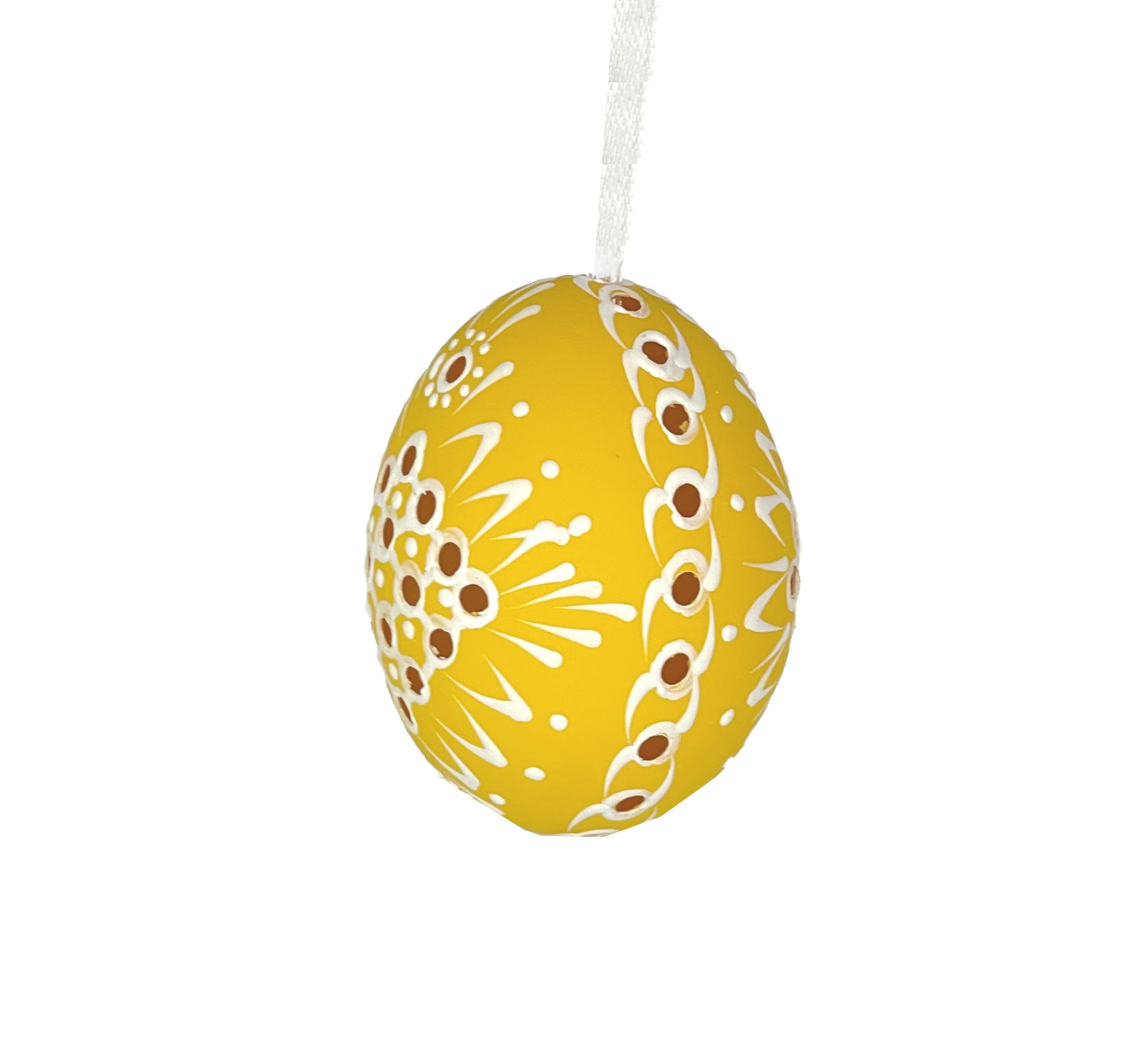 Osterei gelb,  Muster perforiert und mit weißem Wachs bemalt, Handwerkskunst aus der Slowakei, jedes Ei ist ein Unikat, pro Stück  