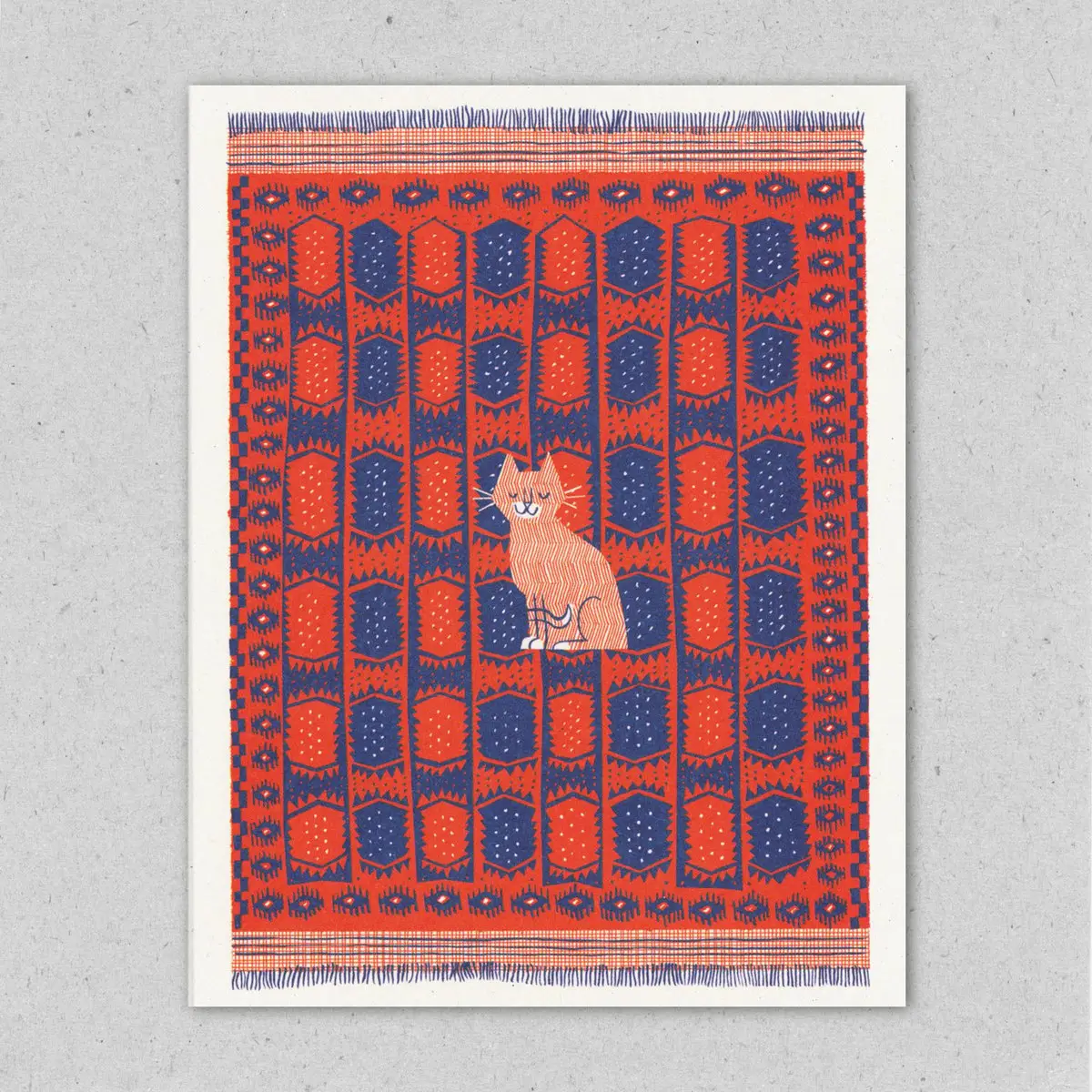 Kleine Doppelkarte "Kelim Creatures, Paprika" von  Lisa Jones Studio , Katze auf Teppich