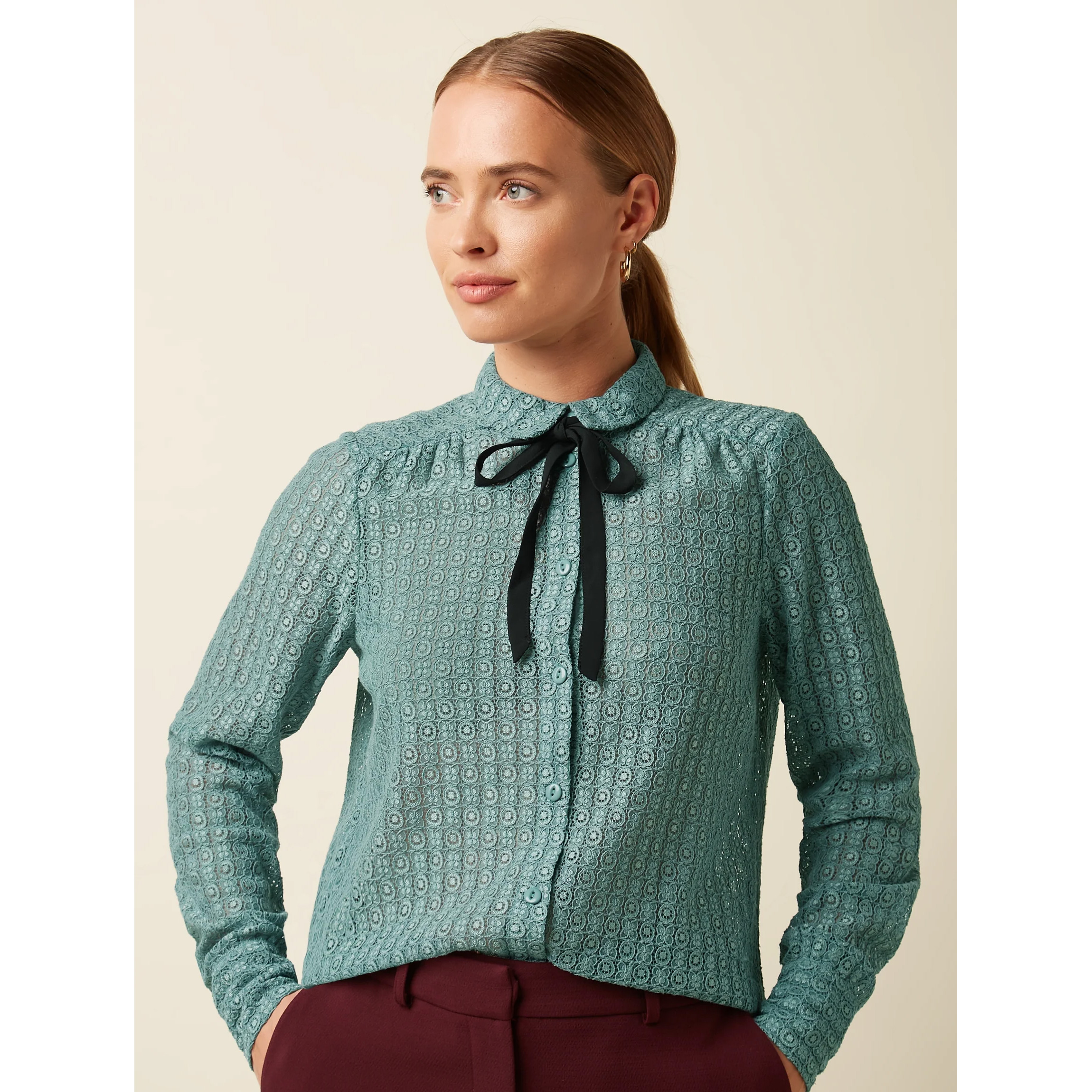King Louie Elia Blouse Branco Lace, Farbe Silver Green - Branco Lace, Bluse