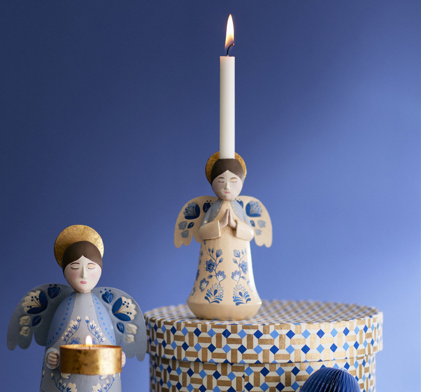 Bungalow XMAS Engel Marigold Riviera, Kerzenständer, H.13 cm von Bungalow Candle Holder Angel Marigold Sky Blue