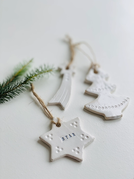 Weihnachtsgeschenk: 3er Set Keramik Weihnachtsbaumaufhänger, Handgetöpfert aus Holland