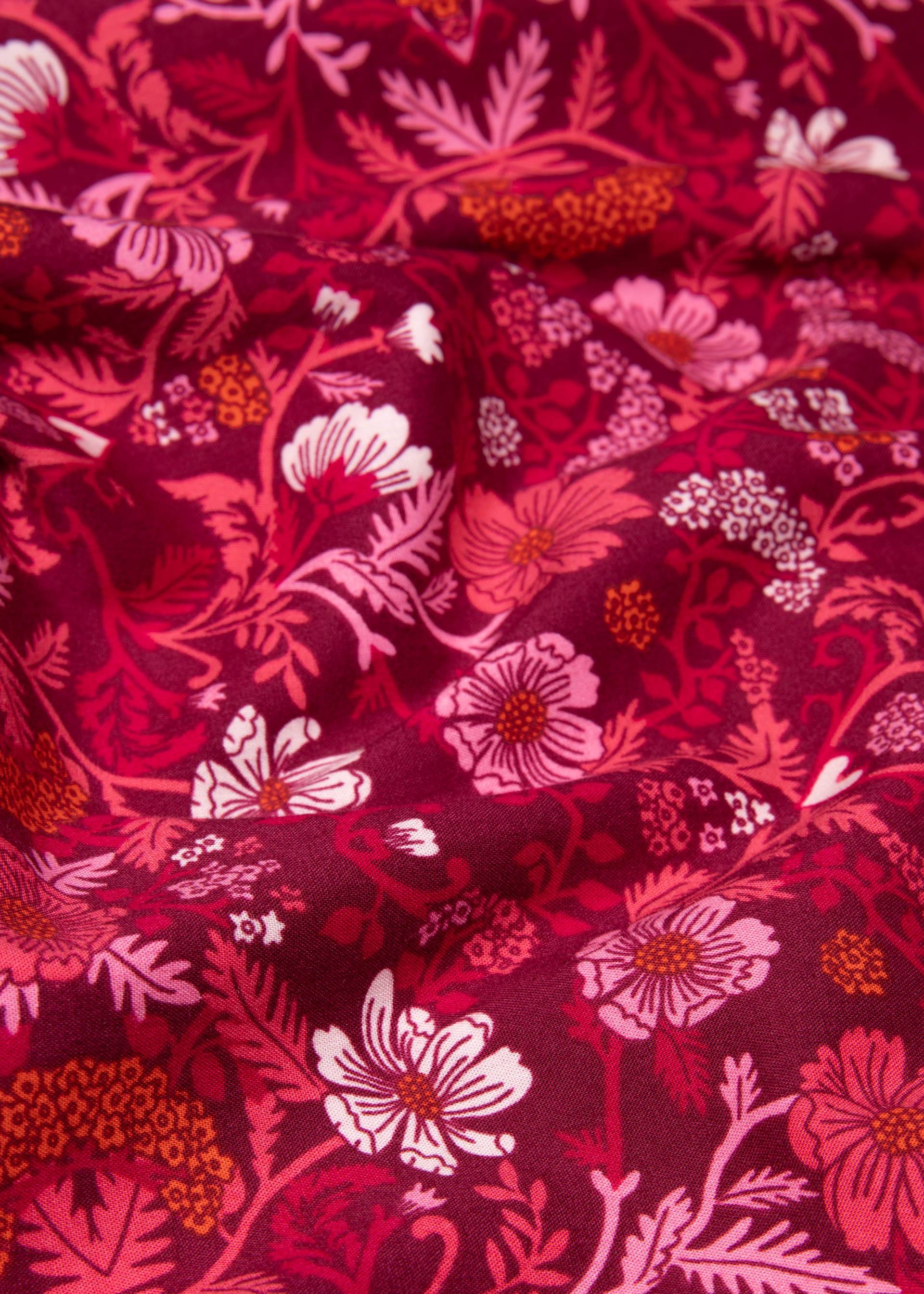 % Blutsgeschwister Tellerrock Romance Rules the World, Muster: romantic interlacing %