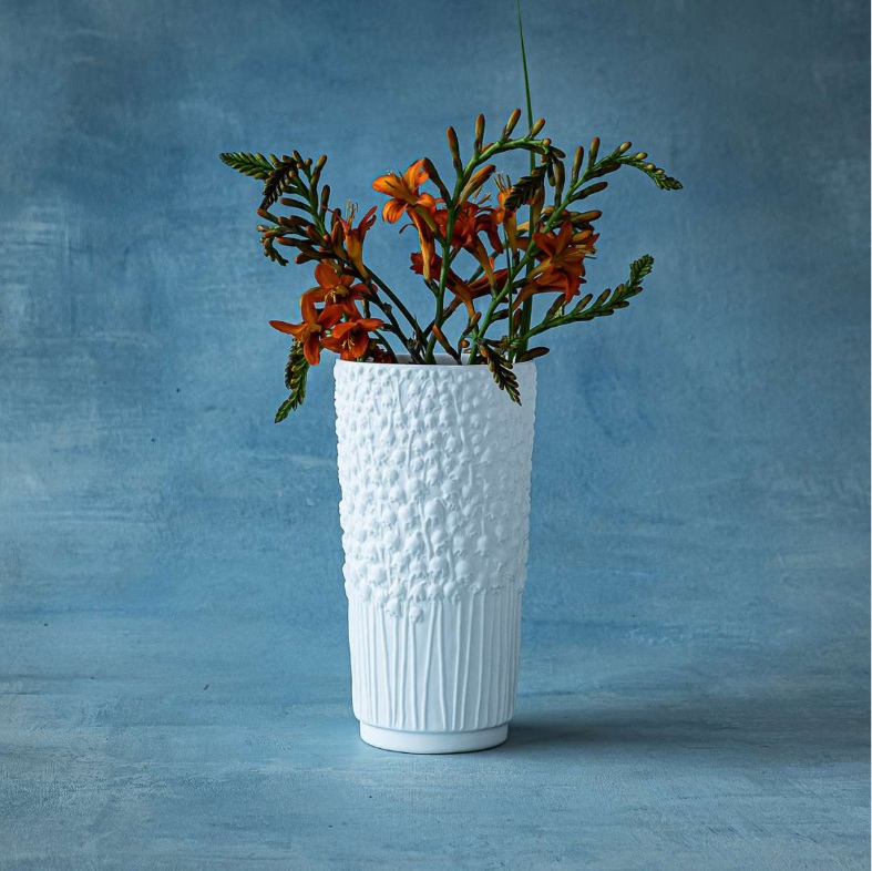 KLATT OBJECTS FLORA Convallaria Vase, Bone China , ca. 15,9 cm