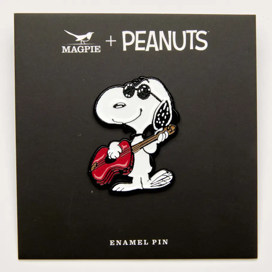The Peanuts PIN "Music is Life" SNOOPY mit Gitarre von The Peanuts