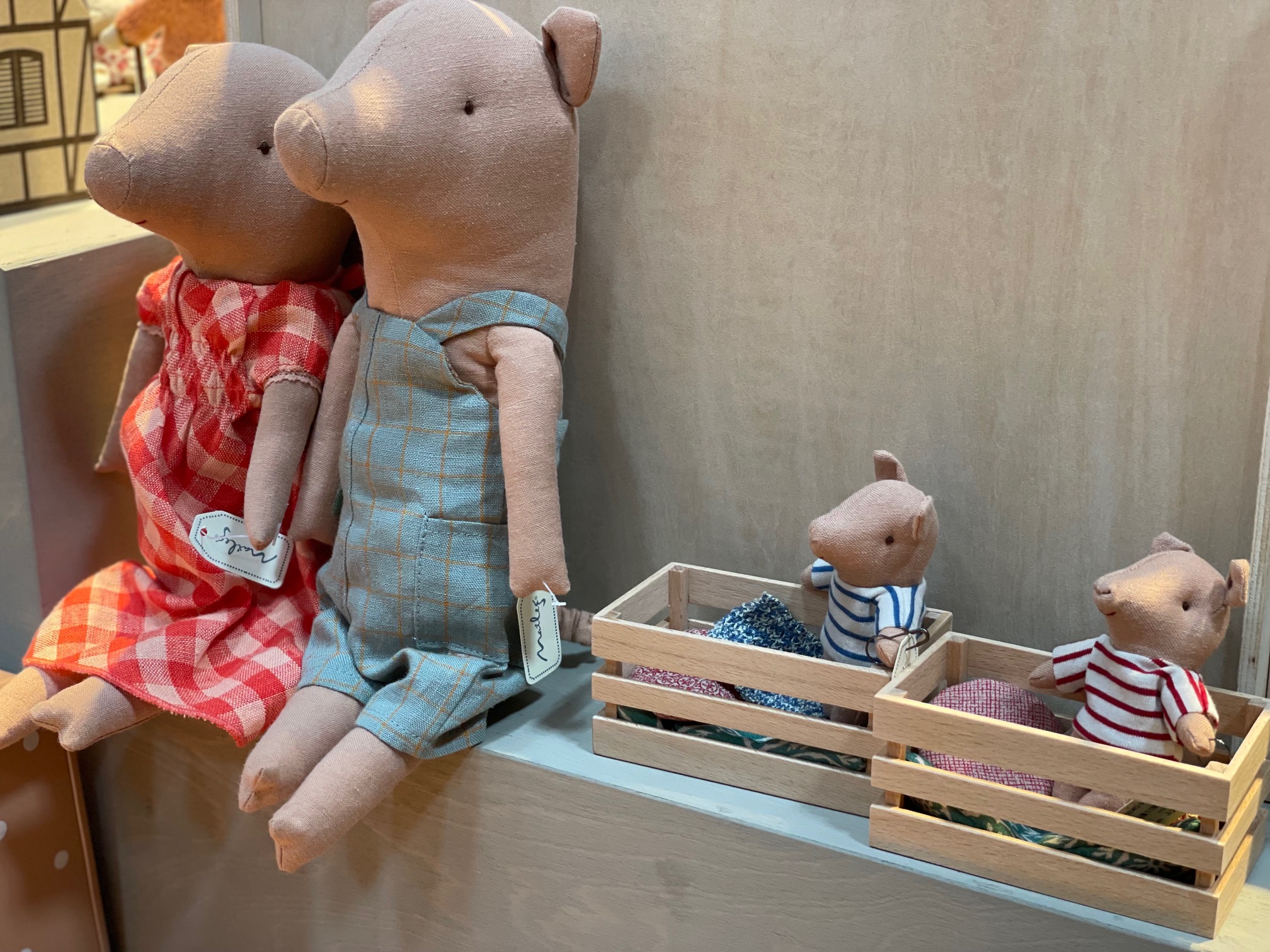 % Maileg Kleines Schwein in der Kiste, Baby Junge