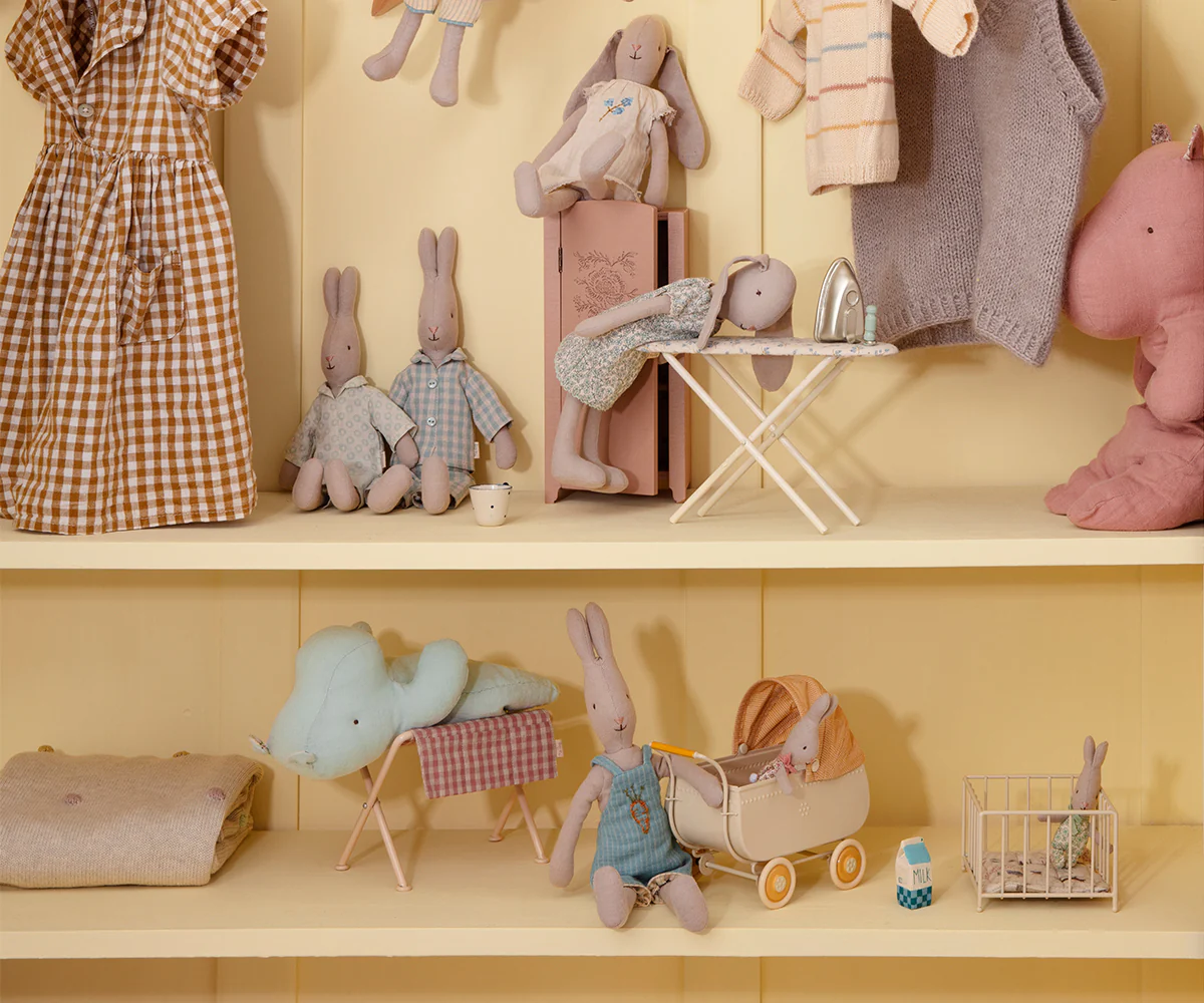 Maileg Hase, Größe 2, Klassisch - Hemd und Shorts, ca. 28 cm