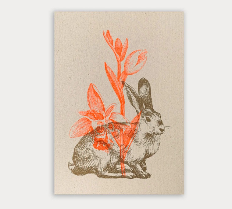 RISO Postkarte Ostern, Hase mit Narzisse, Neon Orange, Risographie, handgedruckt von Togethery