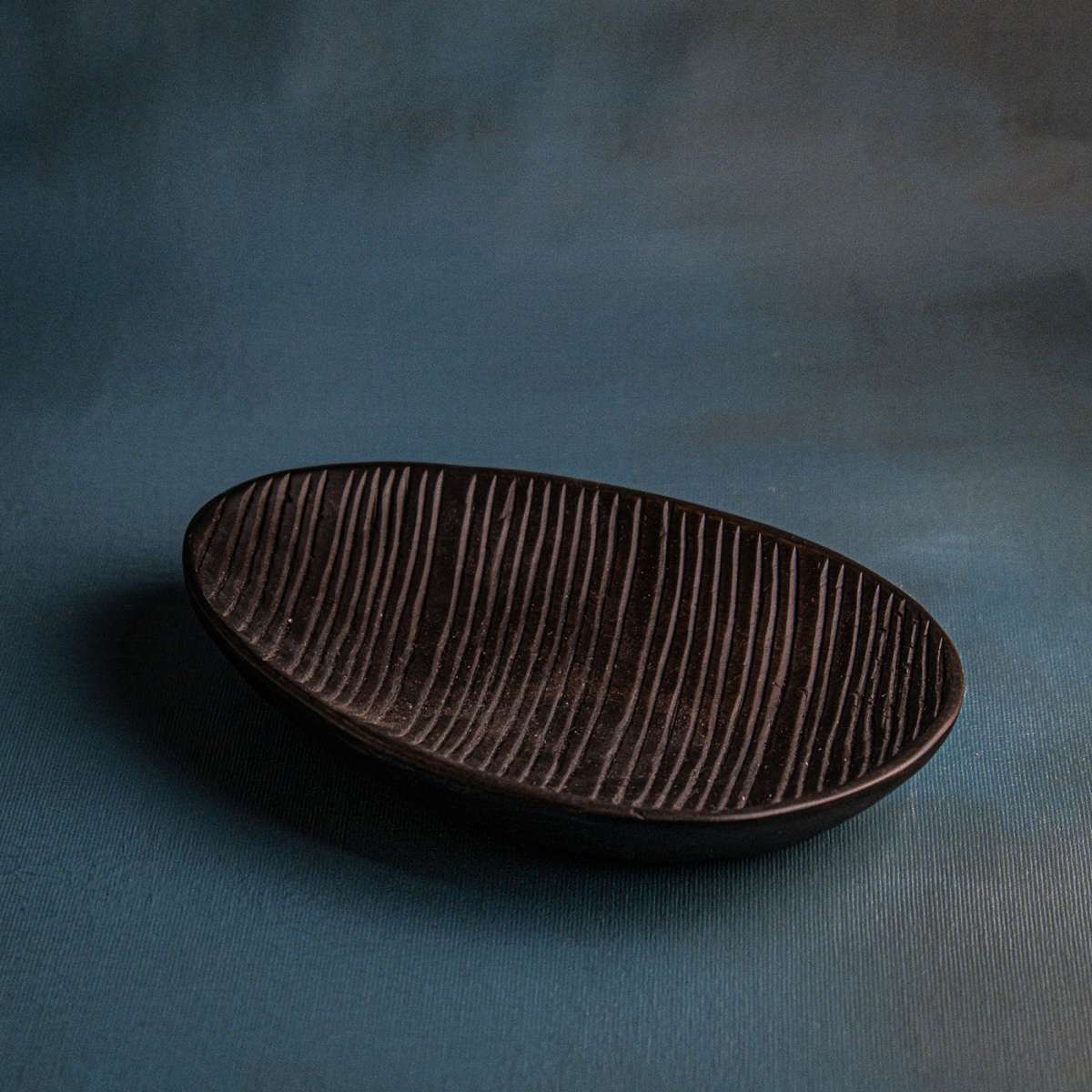 KLATT OBJECTS OVO Teller S Akazienholz, ca. 24 x 15,8 cm, pro Stück