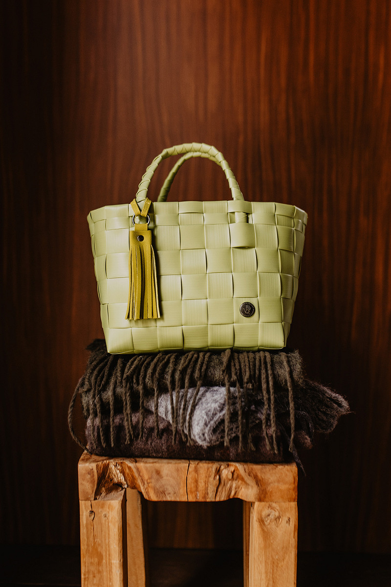 Handed By Mini Paris - Mini Shopper fat strap with PU tassel, wasabi green