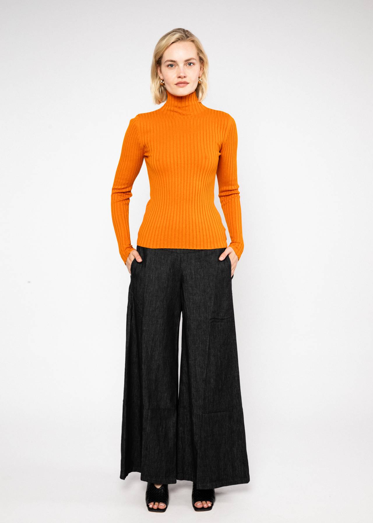 Blutsgeschwister Jeanshose Anais in Bloom, black rider