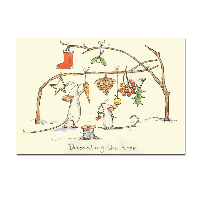 Two Bad Mice  Doppelkarte Weihnachten "Decorating the Tree" von Two Bad Mice, Maus von Anita Jeram