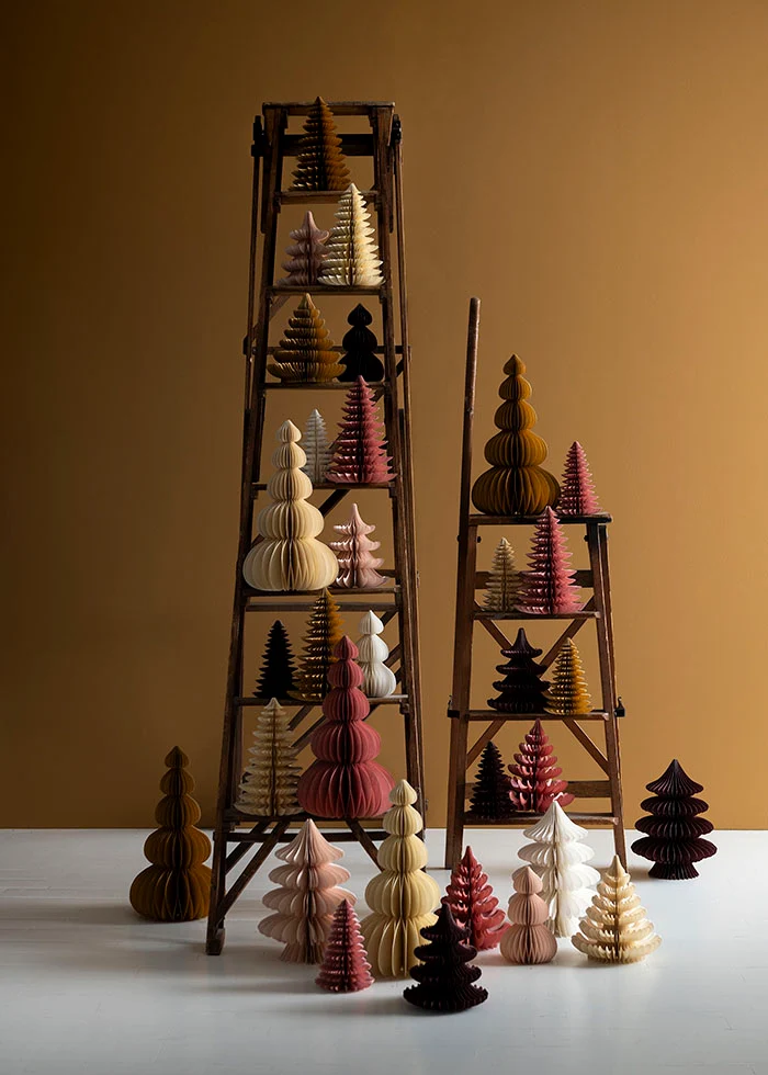 Bungalow Honeycomb Tannenbaum ANDINA, ca. 22 cm Shell von Bungalow, Papier, Honeycomb Tree Andina H22cm Shell