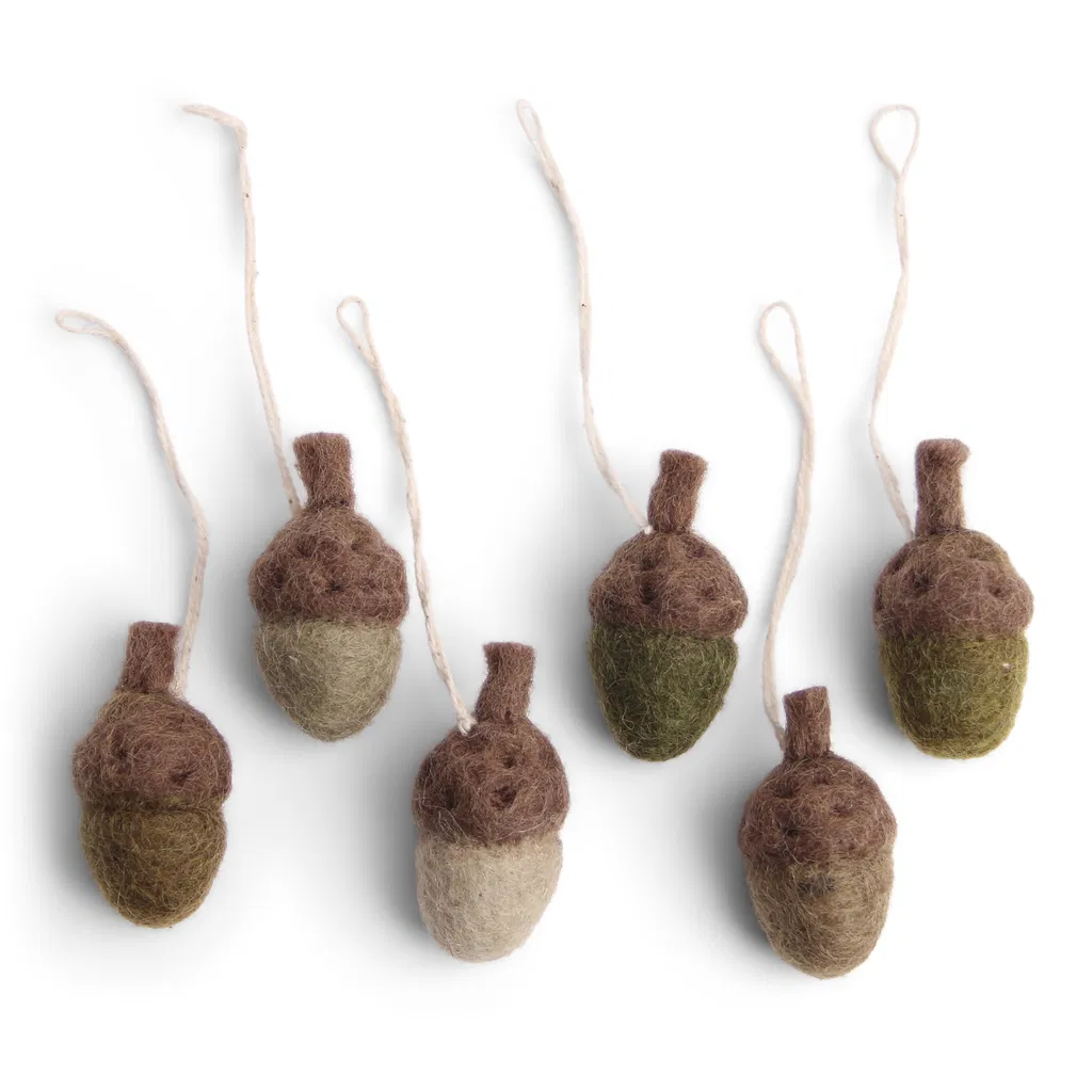 Gry & Sif Weihnachtsanhänger Eicheln aus Filz, 6er Set, Grüntöne, ca. 4 cm