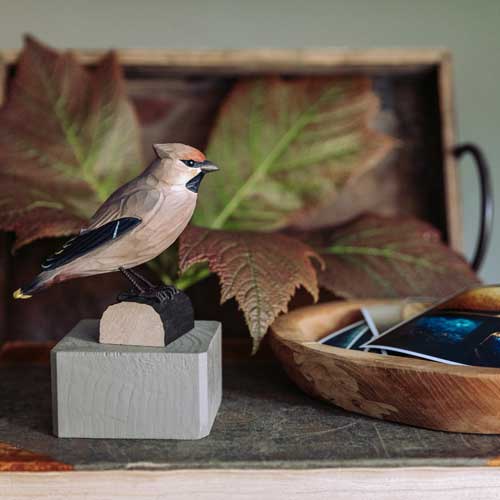 Vogel Seidenschwanz Lindenholz handgeschnitzt