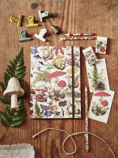 Sköna Ting Papierservietten "Red Christmas flowers - holly"Weihnachten, Ilex,  ca. 33 x 33 cm, Lunchservietten 