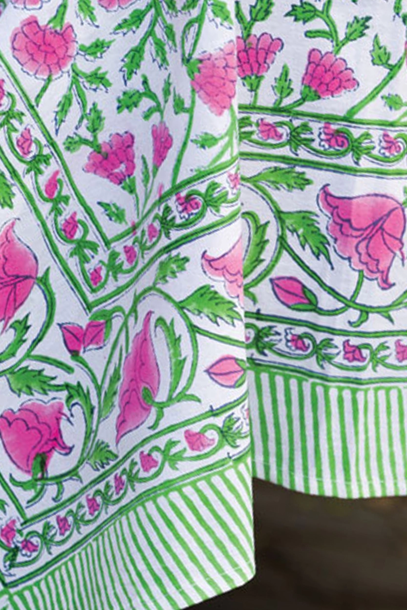 % Tischdecke mit Blumenmuster, pink-grün, ca. 150 x 230 cm, handbedruckt 