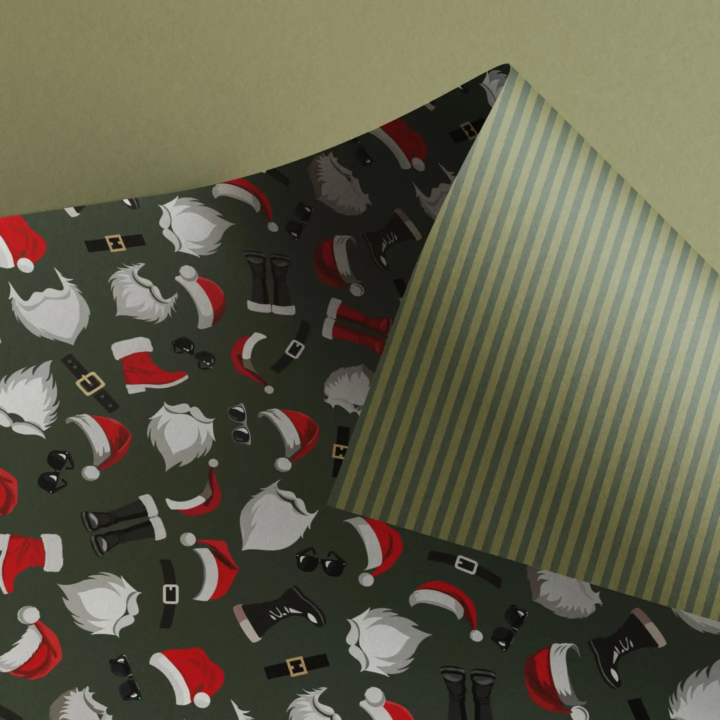 Geschenkpapier Weihnachts- Geschenkpapier mit Nikolaus Outfit und Streifen, ca. 67 x 48 cm , beidseitig bedruckt