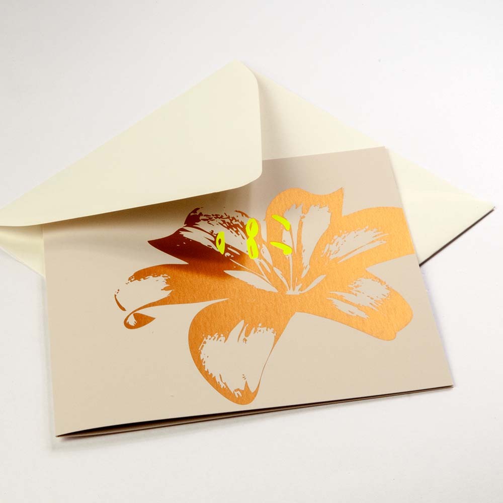 Grußkarte Lilie auf Pure Sand von Bethge  