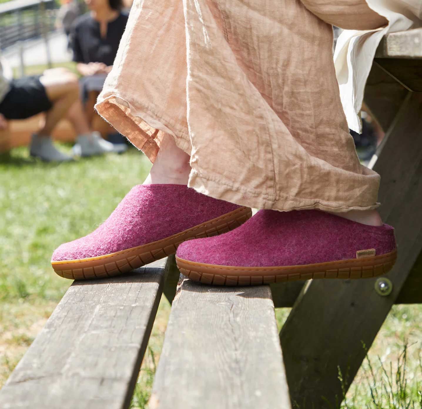 Glerups Open Heel / Slipper 100% Wollfilz , Hausschuhe, Schlappen cranberry  mit Sohle aus Naturkautschuk 