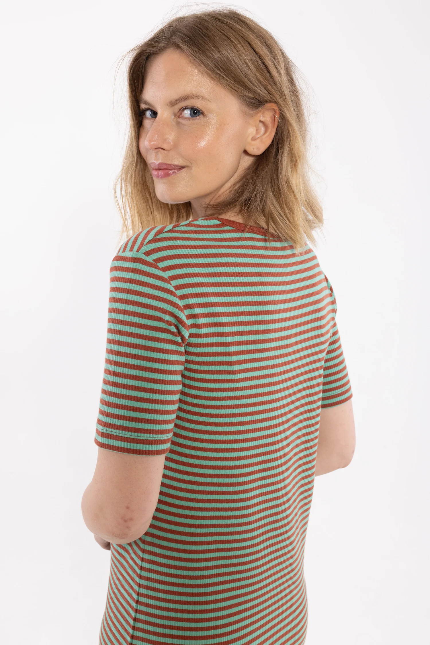 % Danefae Danicon Ribbing Dress Faded Mint/Chili, Kleid Streifen