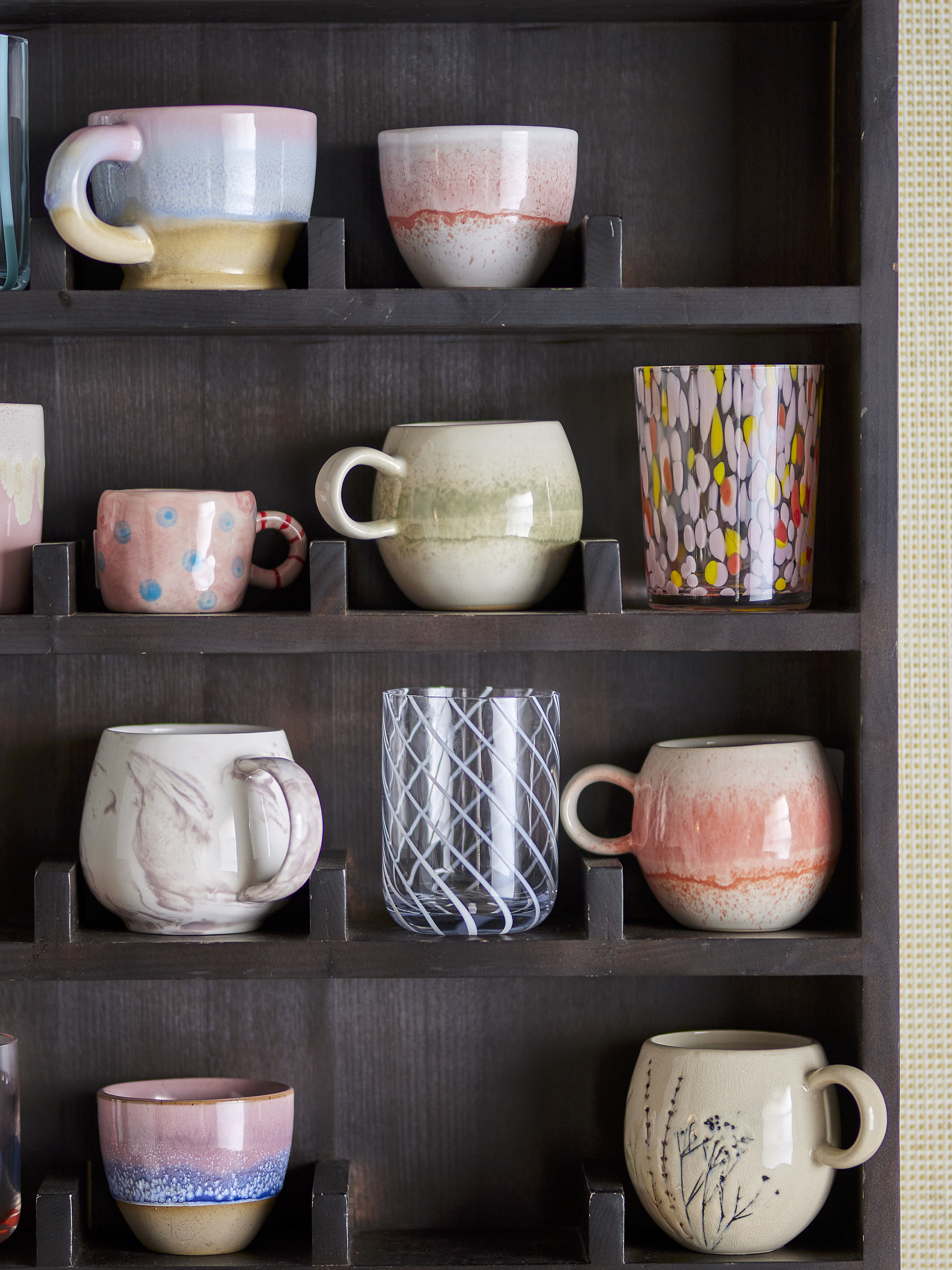 Nini Tasse, Rosa mit Tupfen, Steingut von Bloomingville, D7,5xH cm, handbemalt  