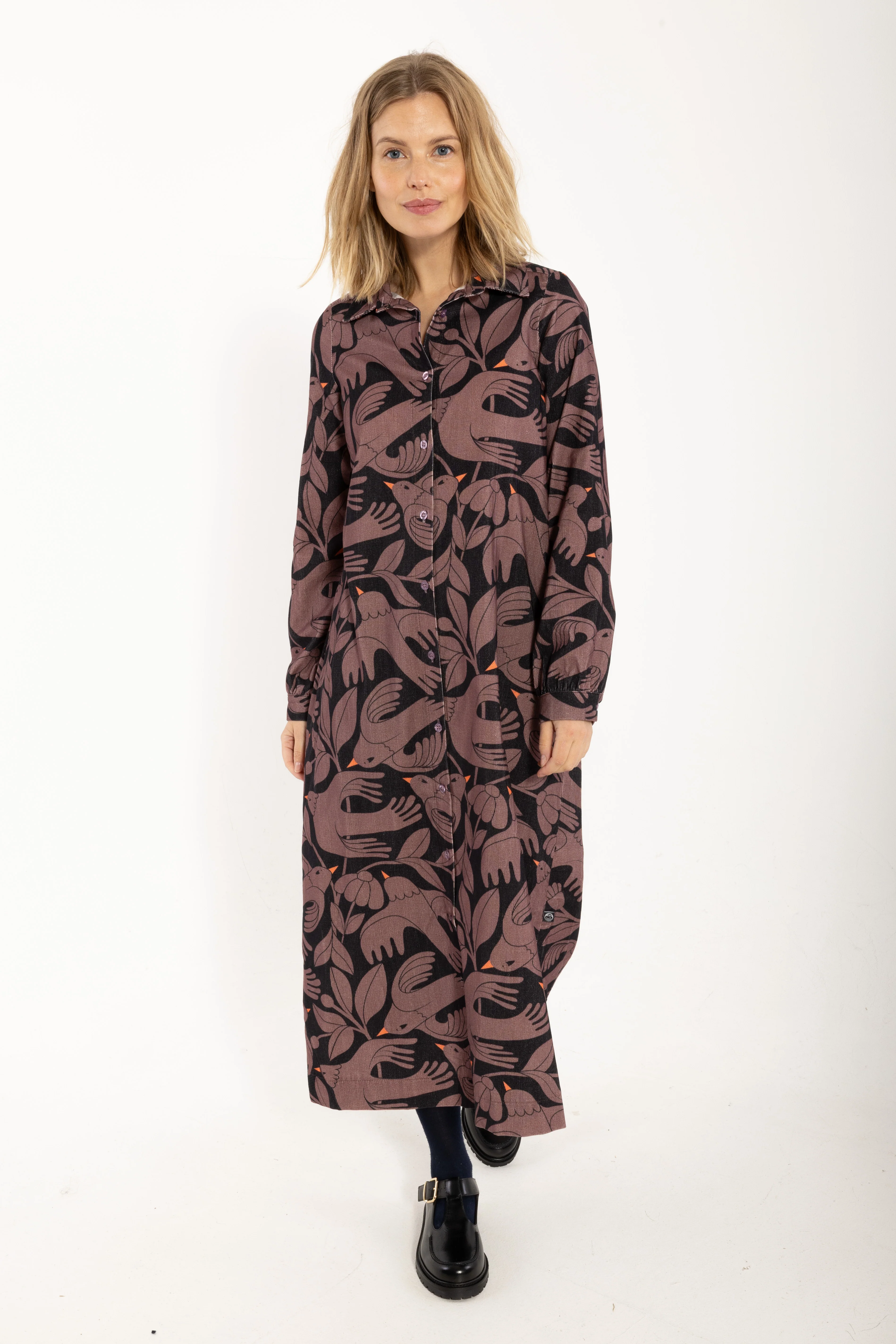Danefae Kleid Danepippi Cord AOP Dress Black/Dark Wine BIRDIEUP