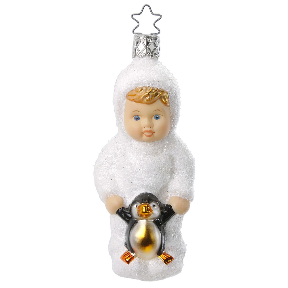 Inge-Glas Schneekind Mein kleiner Freund, Weihnachtsschmuck, Schneekind mit Pinguin, ca. 10,5 cm 